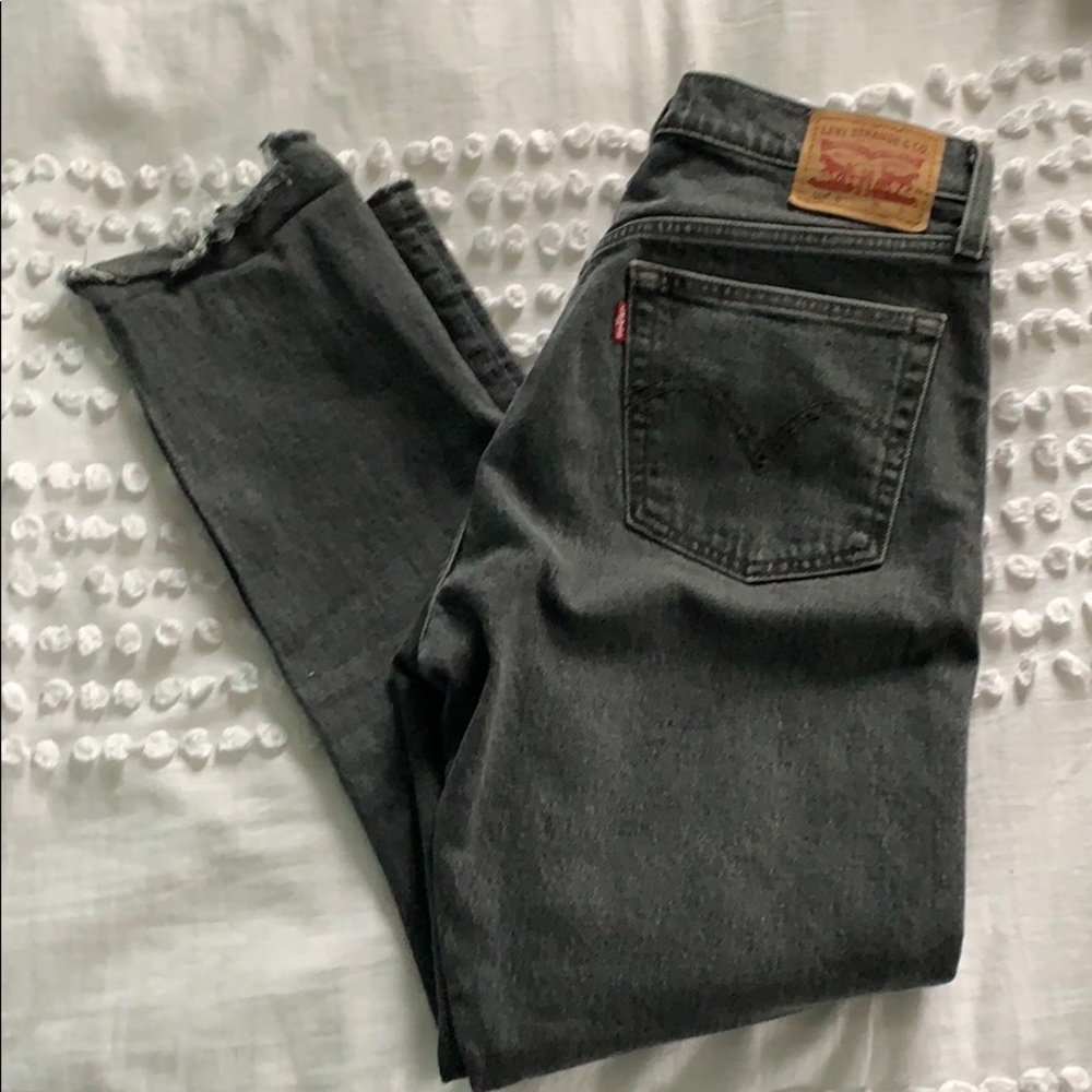 Skinny straight leg Levi wedgie jeans